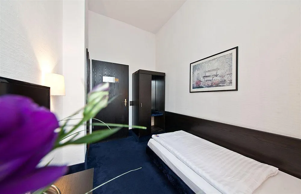 Hotel Maxim Duesseldorf City 3*, Dusseldorf